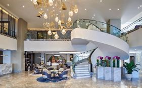 كراون بلازا، أركان غرب القاهرة، أحد الفنادق من مجموعة فنادق إنتركونتيننتال